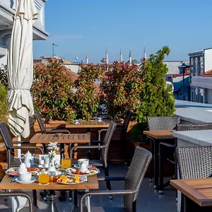 Bizim 3* Istanboel